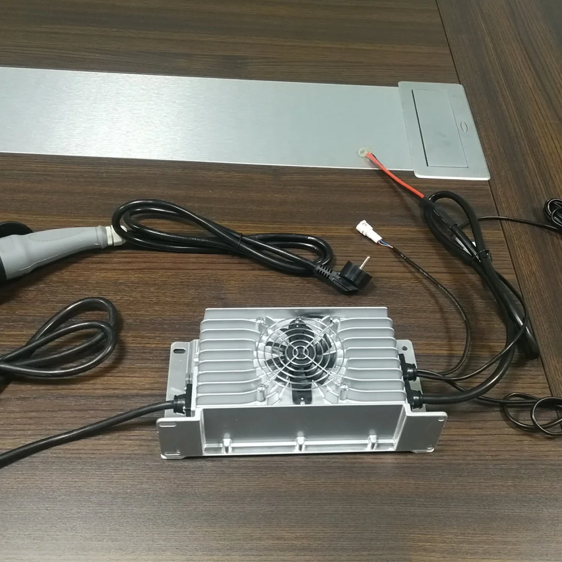 Зарядное устройство для аккумуляторов 1,5 кВт, 72 в 18 А, автомобильное зарядное устройство для аккумуляторов, зарядное устройство для электромобилей, OEM