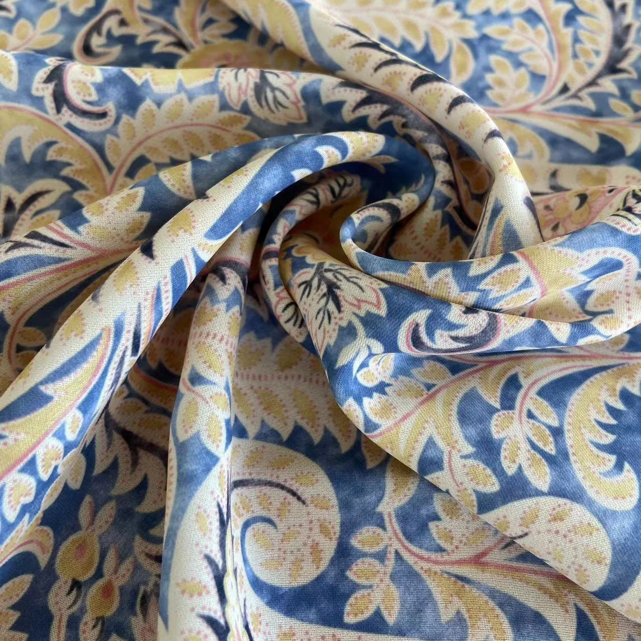 80D Chiffon Fabric for Garment Hijab Shawl Dress Scarf Hot Selling Wholesale 100% Polyester Free Stretch Fabric Customized Woven