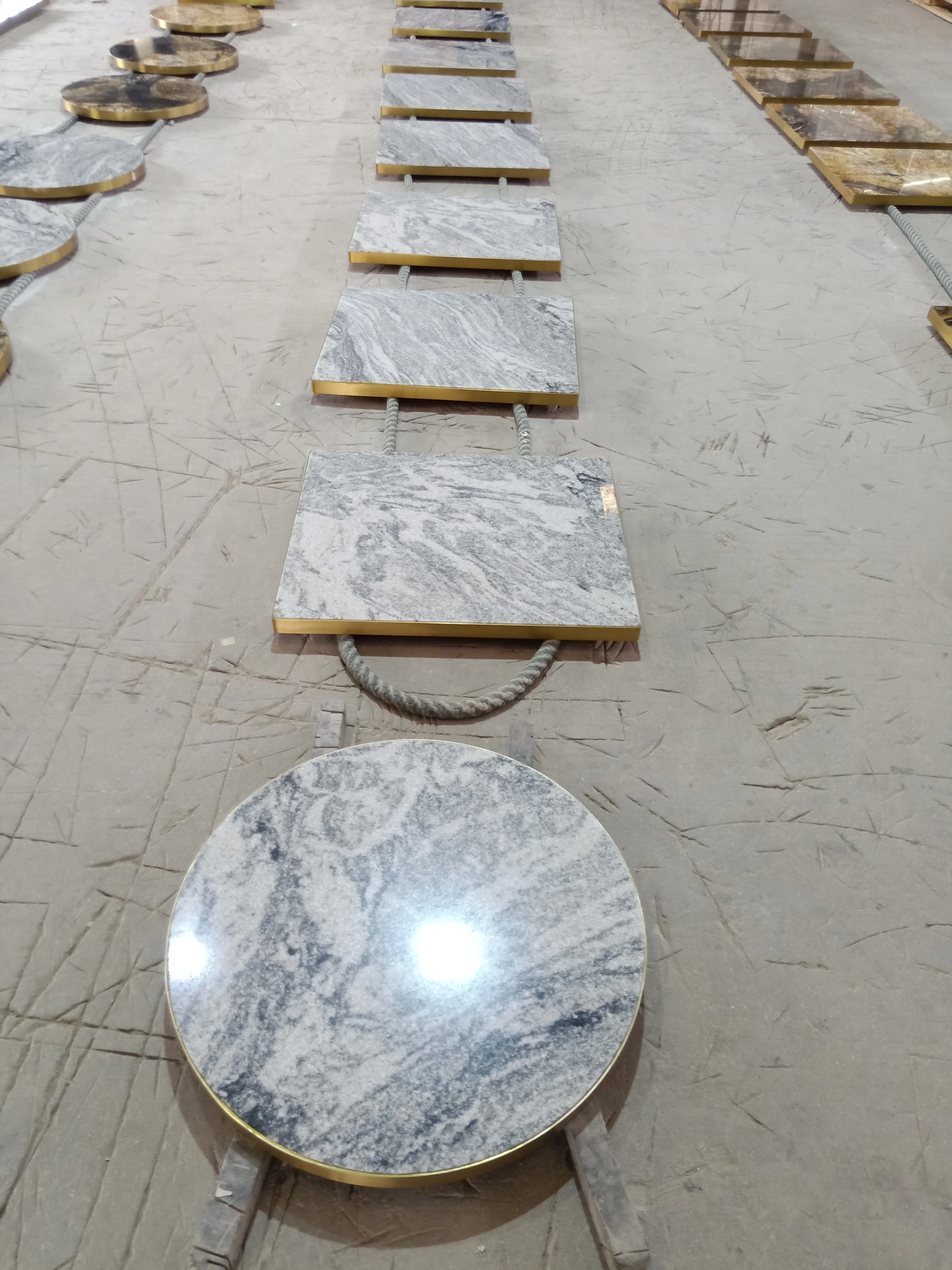 Customized White grey restaurant round granite table top golden stainless steel frame metal base