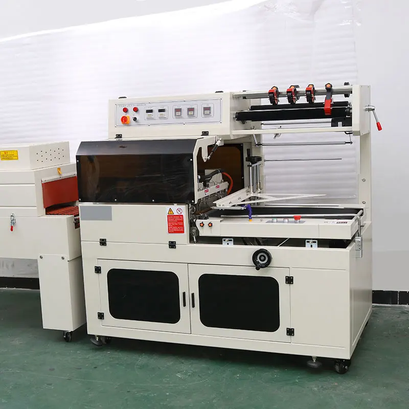 Automatic plastic sealing machine