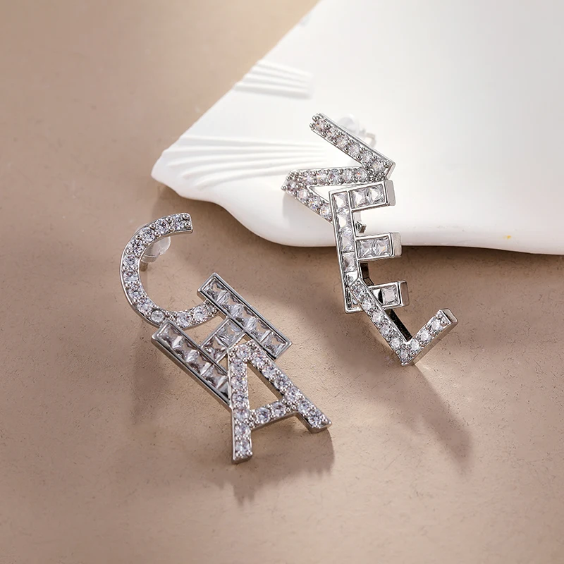 In stock Simple Design Stylish Ladies Bling Bling Zircon Letter Earrings