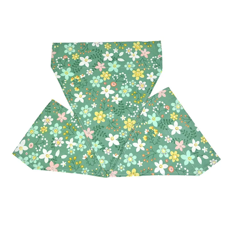 High Quality Digital Printing Pattern Customization Reversible Over the Collar Dog Bandana