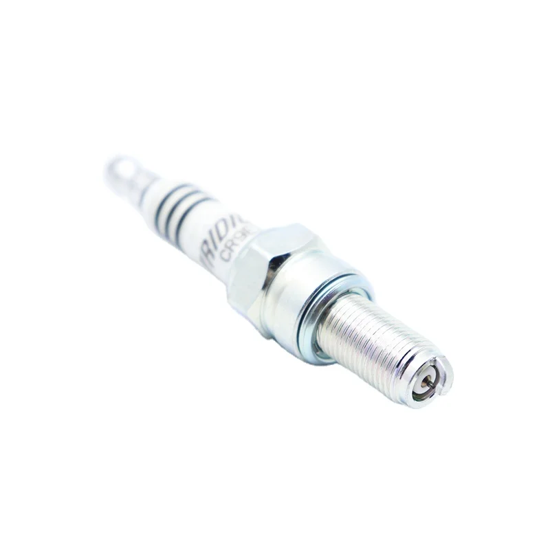 CR9EIX-3521 Iridium Spark Plugs Motorcycle spark plug for Suzuki GSX1300R Hayabusa 99-07 CR9EIX