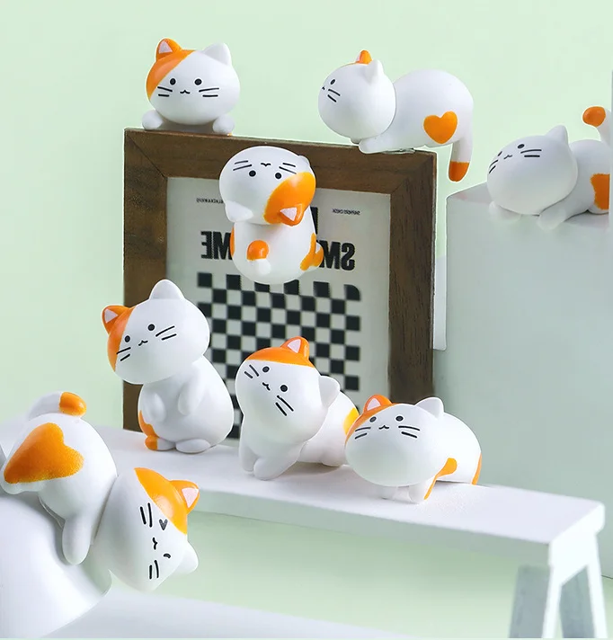 Wholesale Custom Resin Cat Table Miniature Micro Animal Figurines Kids Party Car Cup Hanging Decor Board Game Sculpture Garden