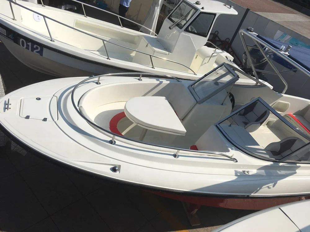 Sport 700 bowride yacht