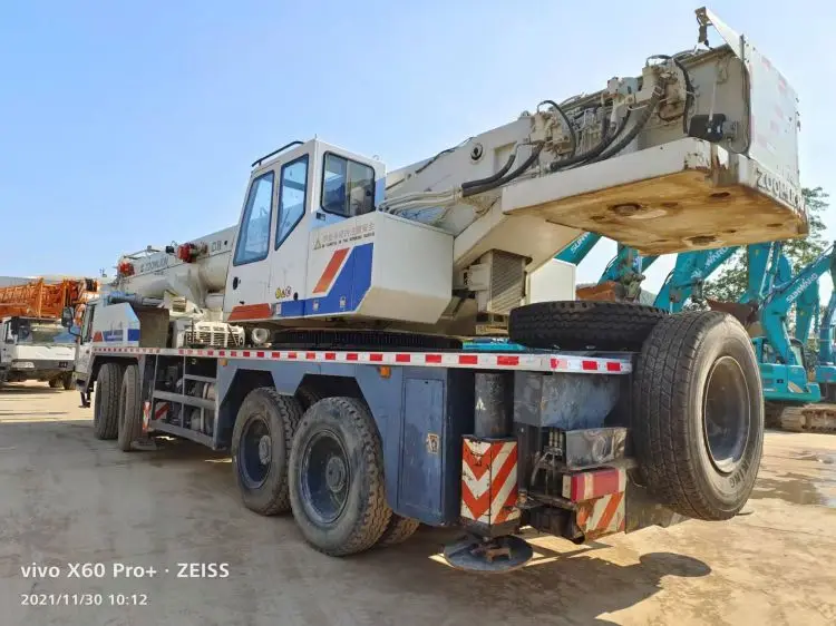 2014  Used all terrain crane  80 Tons Telescopic Boom Zoonlion  80t Truck  Crane for Sale