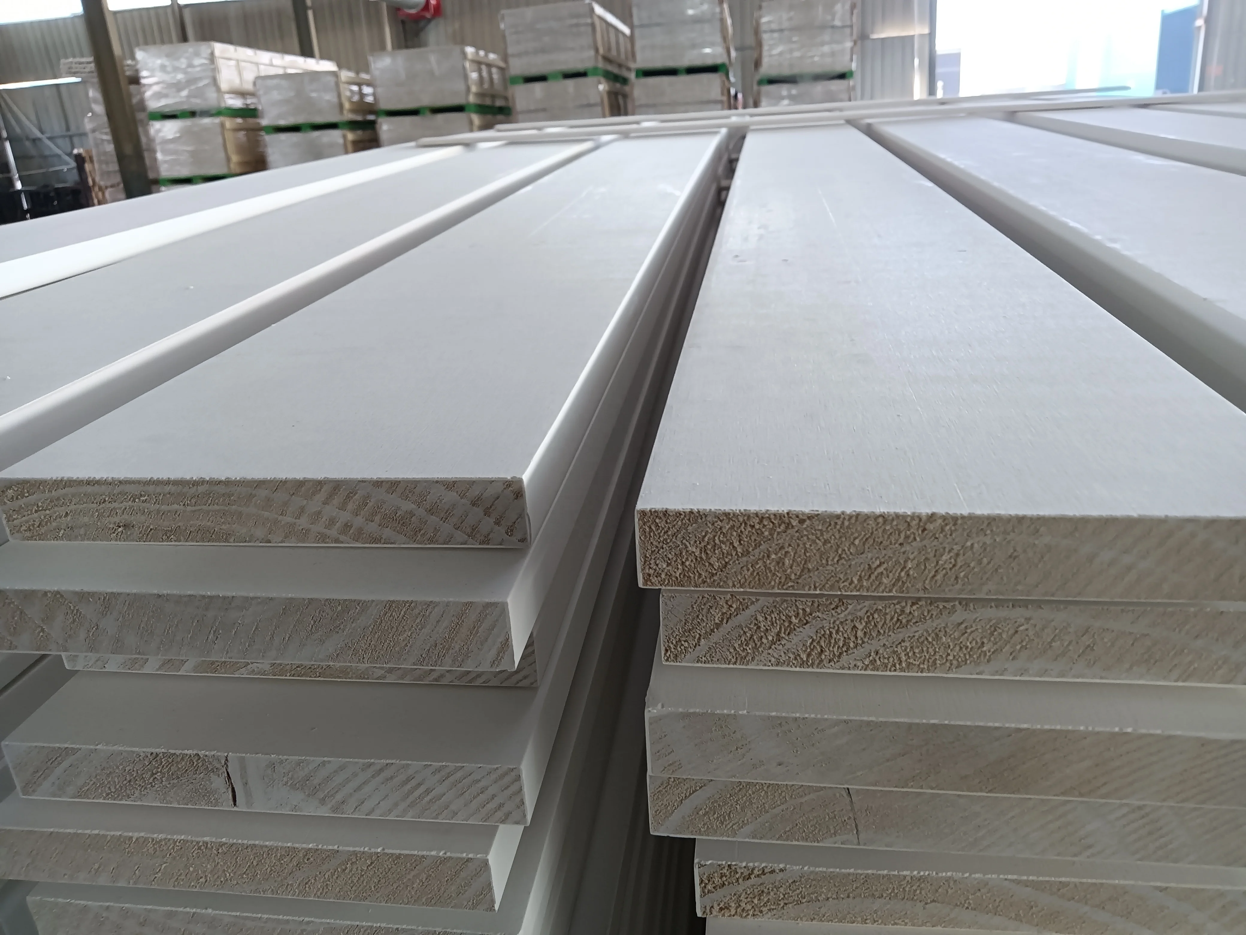 OEM/ODM White Primed Wall Trim Baseboards Skirting Boards Wood Mouldings