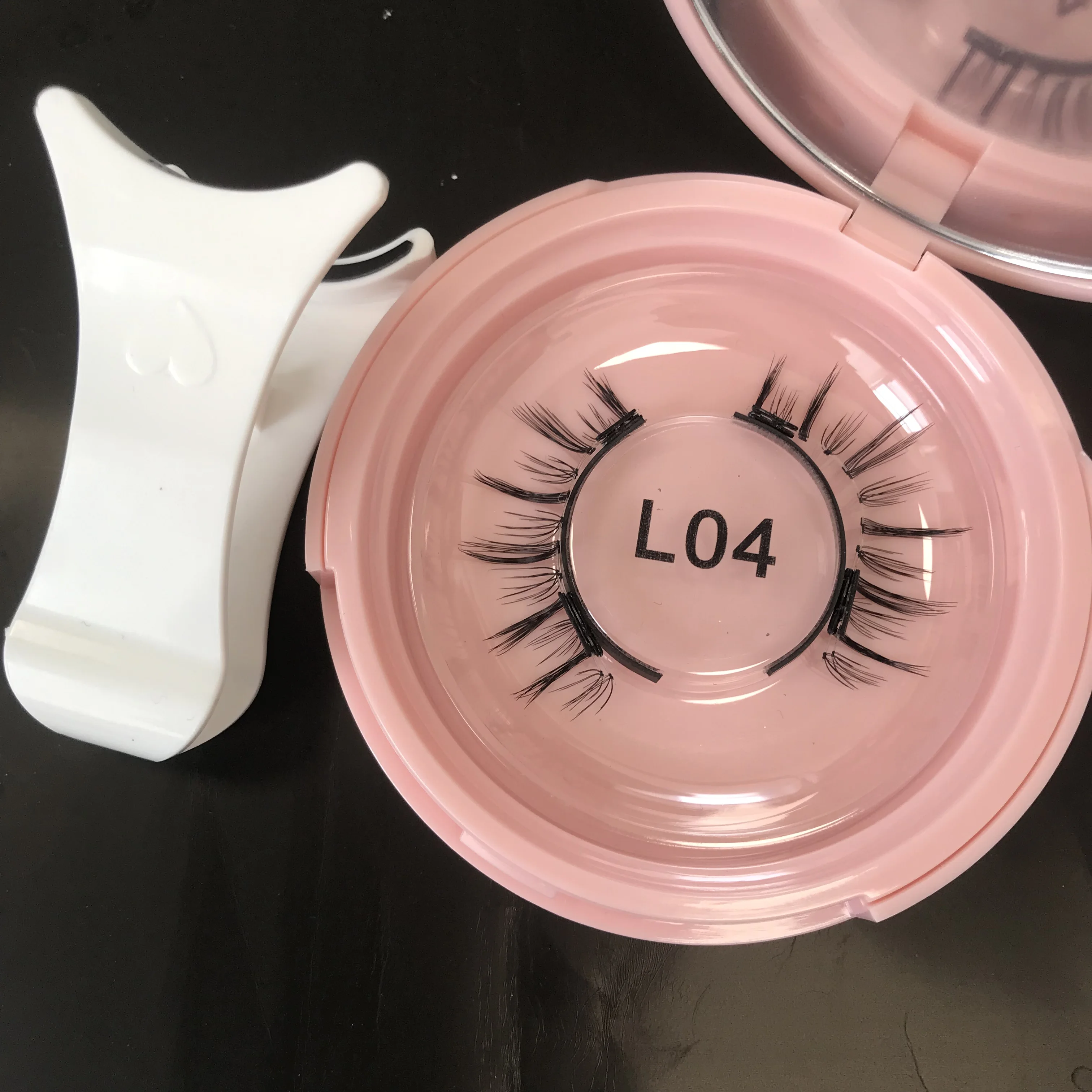 Wholesale Customized Private Natural Magnetic Eyelashes Magnetic Lashes Soft No Glue Quantum 1 2 3 4 Magnets Magnetic Eyelashes