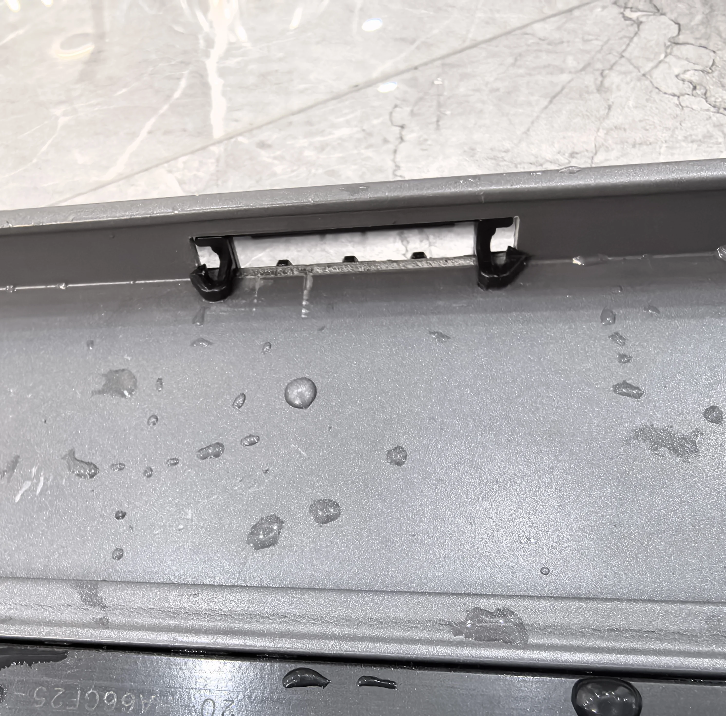 Modern Design Anti-mosquito Drainer Ageing Resistance Window Fitting Parts Warranty Plastic
