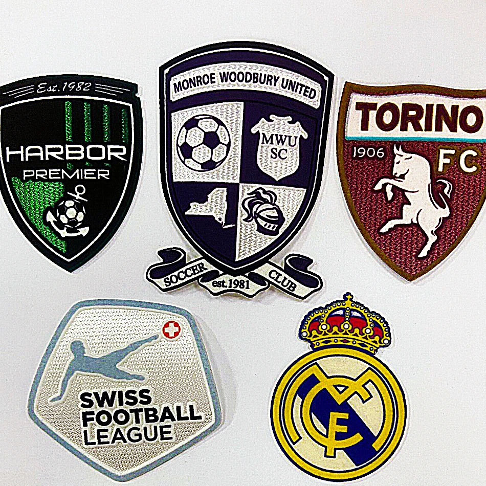 3D Embroidery Patch Custom Logo Badge with Animal Letter Iron-On Printed Technique for Clothing Bags Hats