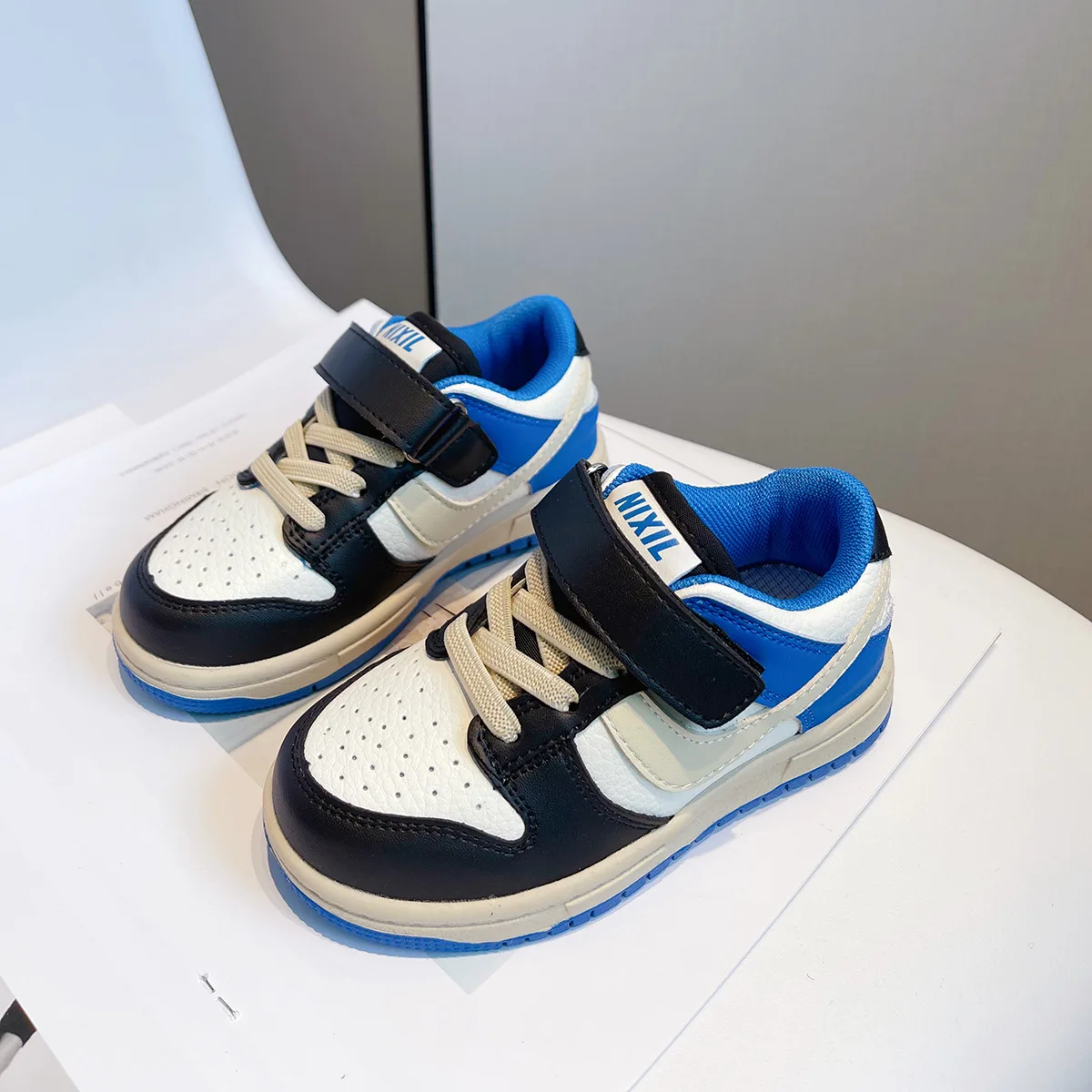2022 New Fashion Rainbow Kids sport Shoes For Girls Sneakers Students Breathable Mesh Children Shoes Boys Girls Sneakers