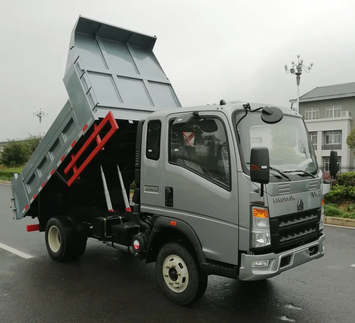  Sinotruk 4x4 мини самосвал вместимостью 10