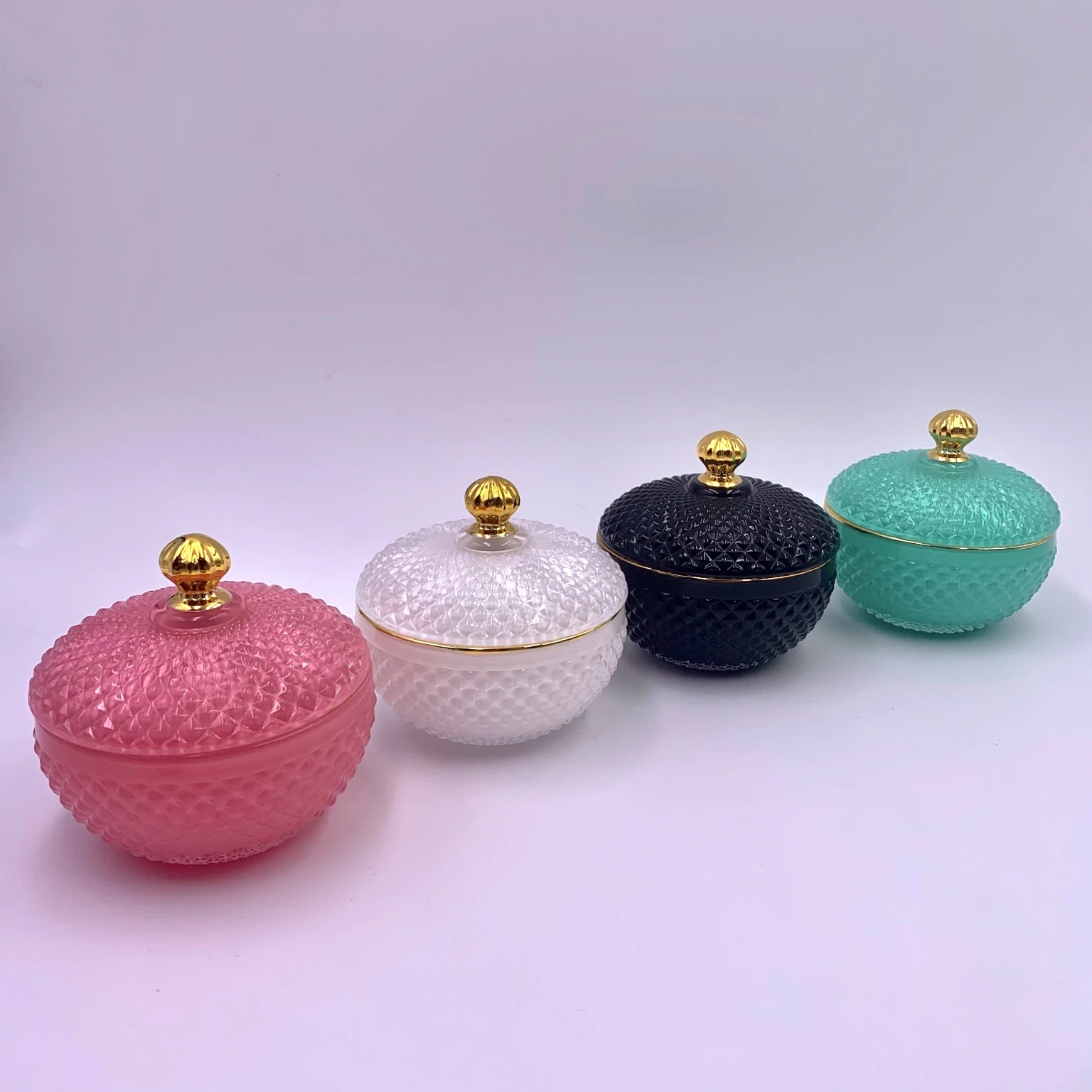 GEO Cut Round Wax Cup New Style White Glass 230ml Candle Jar with Lid Retail Candy Jar Hot Selling Home Decor Storage Jar BR