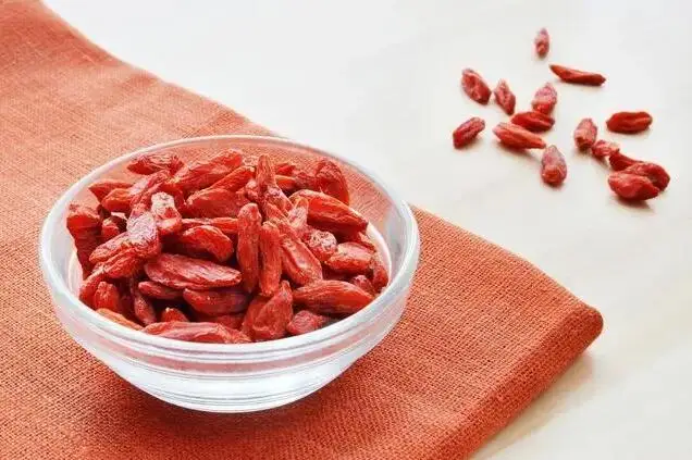 Factory bulk wolfberry extract 50% polysaccharide wolfberry extract powder