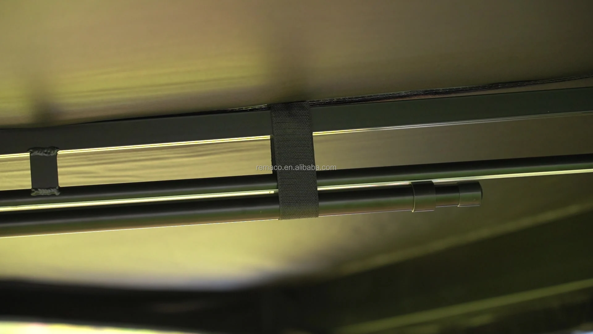 Remaco New Outdoor Camping 280G Oxford Waterproof 270 Car Roof Top Side Shelter, Extended 270 Degrees Awning With LED Light