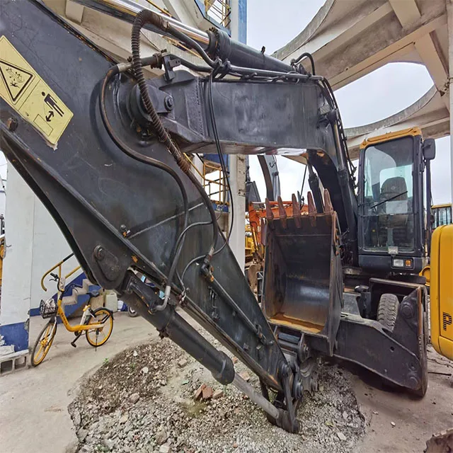 Hyunda wheel excavator 210w used 21 ton wheel excavator made in Korea bucket used wheel excavator 210W price