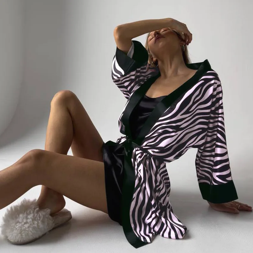 D0132 Wholesale Hot Zebra Print Robe Sexy Underwear for Women Mature Russia Robe with Belt Erotic Nightie Nightgown Sex Lingerie