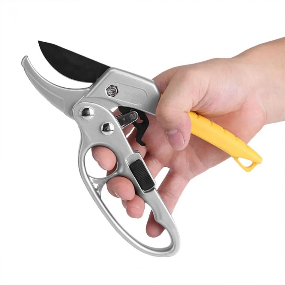 Good Quality Lightweight Garden Tool Cutting Flowers Trimming Plants Bonsai Tree Pole Pruner Three