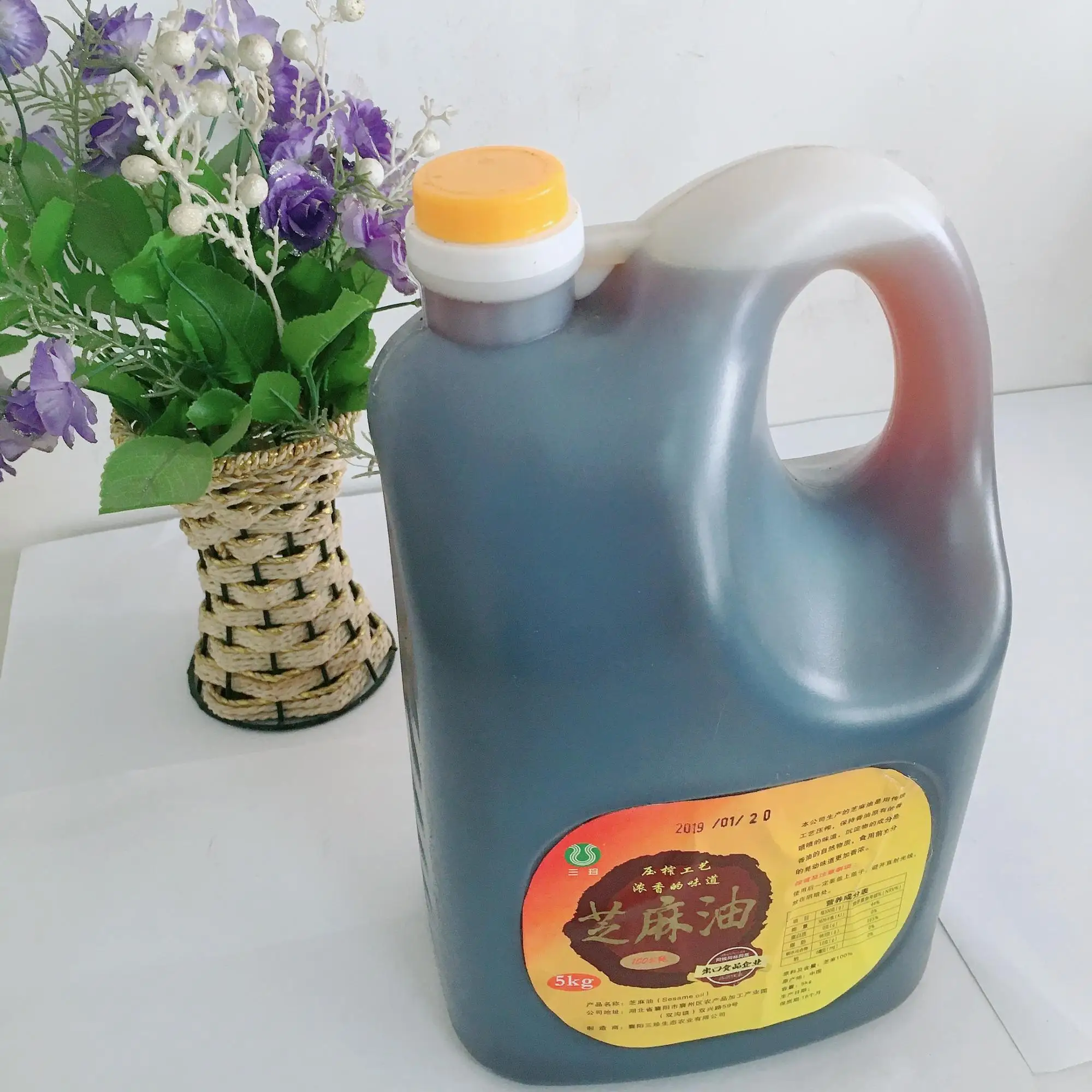 
5.5L volume Bulk Packaging Seed Oil Product Type Low Price Pure Sesame Oil 