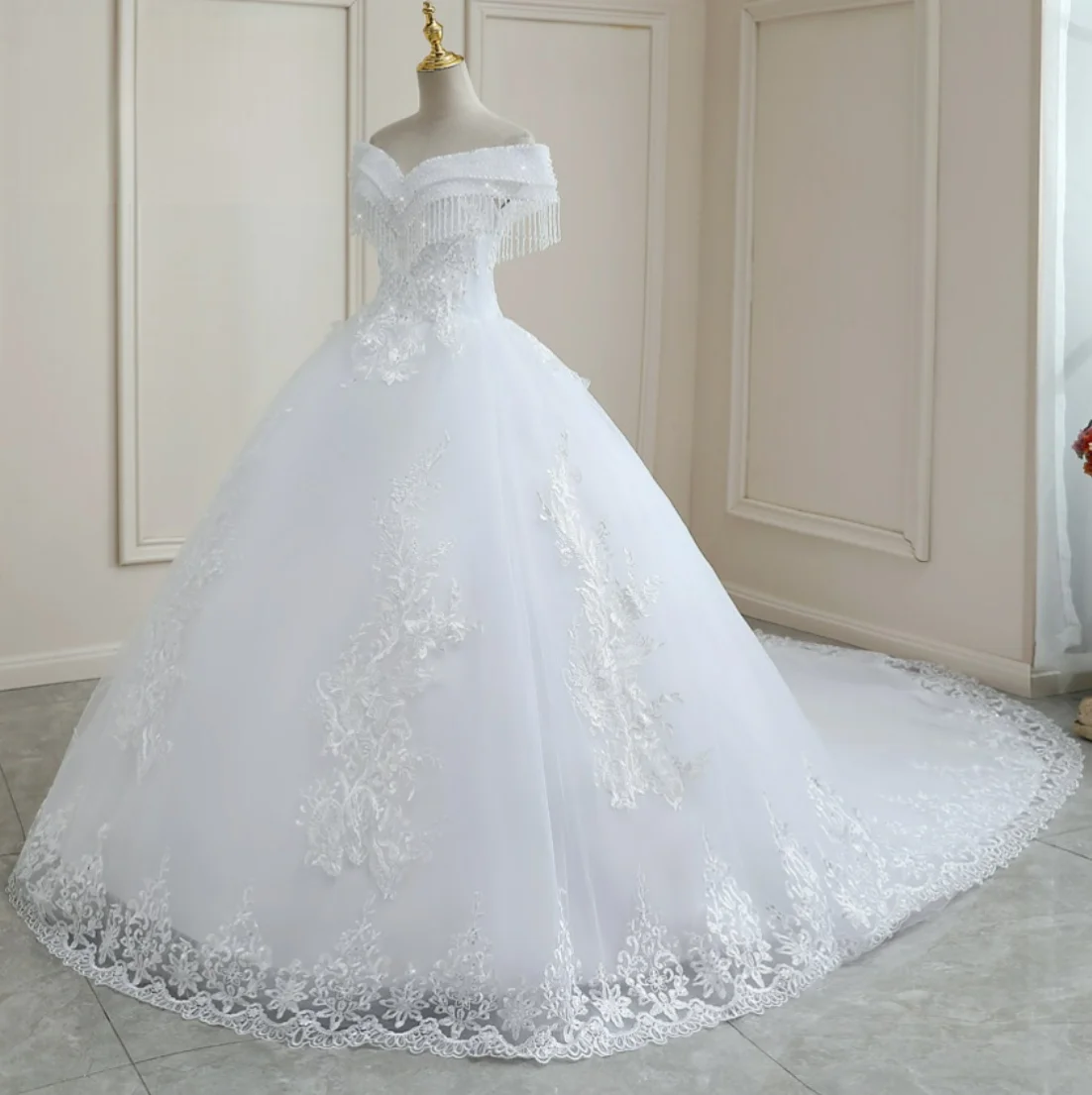 wedding dress.png