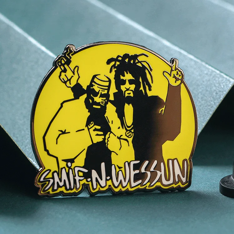  Shuanghua Low Minimum Order Quantity Oem Cartoon Anime Pin Pins Enamel With