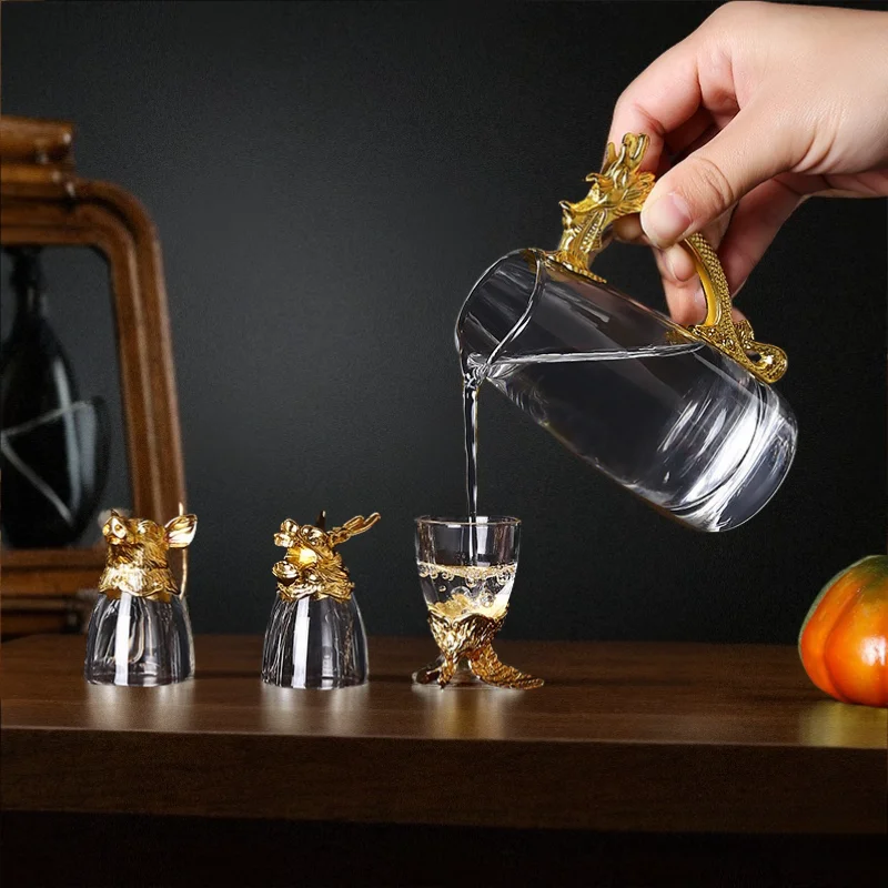 customized twelve animals wine glass set transparent small liquor wine glass cup creative clear decanter wine glass set