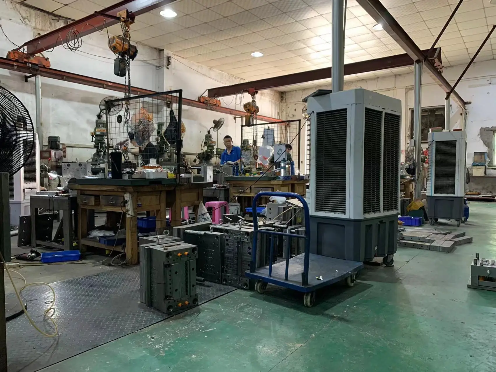 Shantou retro party halloween cosplay boy toys pirate toys guns injection toys molding