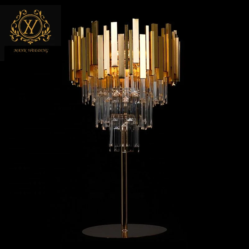 Tall Metal Flower Stand Luxury Crystal Wedding Centerpieces Hollow Spiral Flower Stand for Wedding Table Decoration