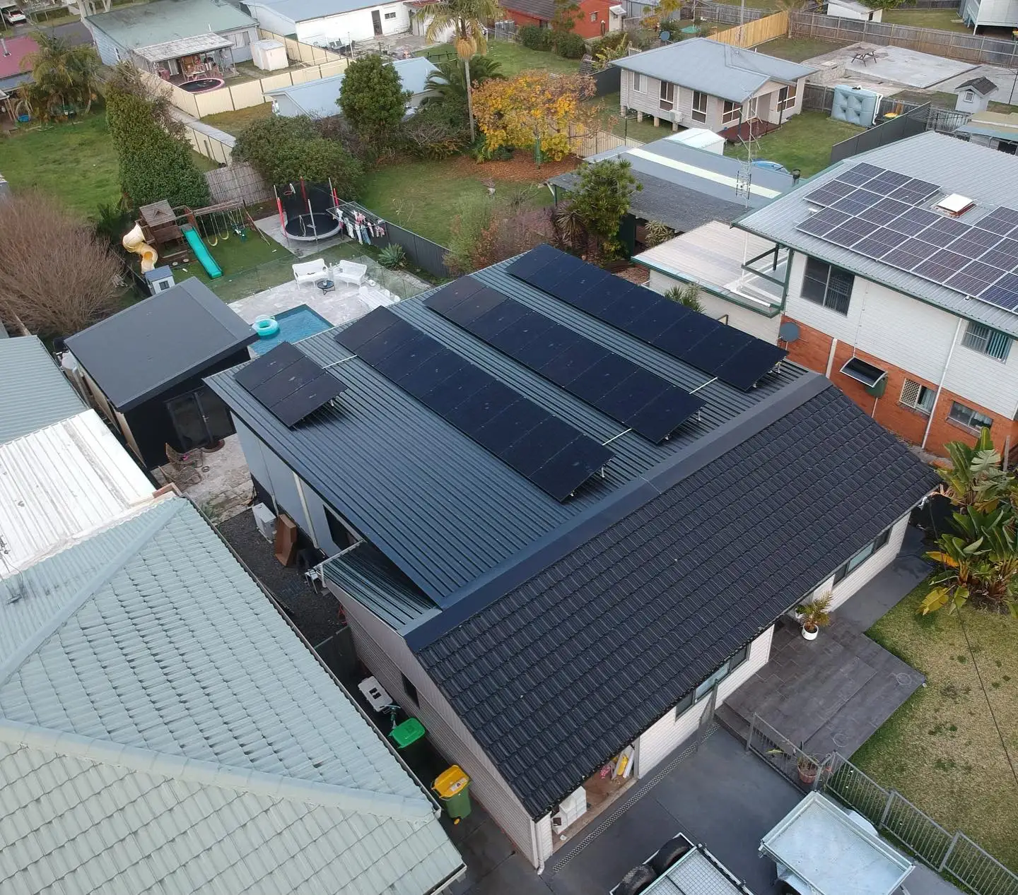Солнечная панель Tier 1 450-705 Вт модуль PV черная рама двойное стекло 182 мм полуэлементы система крыши моно 550 солнечные панели
