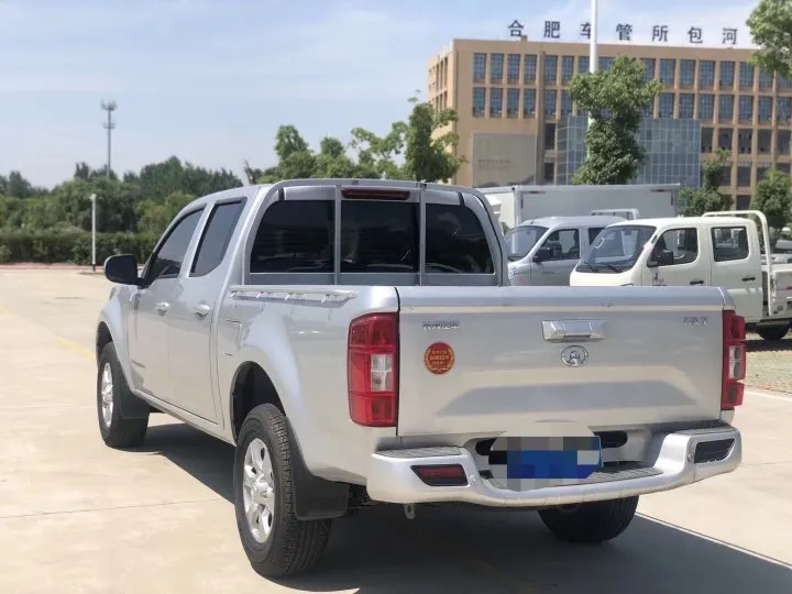 The Great Wall Wingle 7 launched in April 2020 has a displacement of 2.0L and a manual transmission and has driven 55000 km