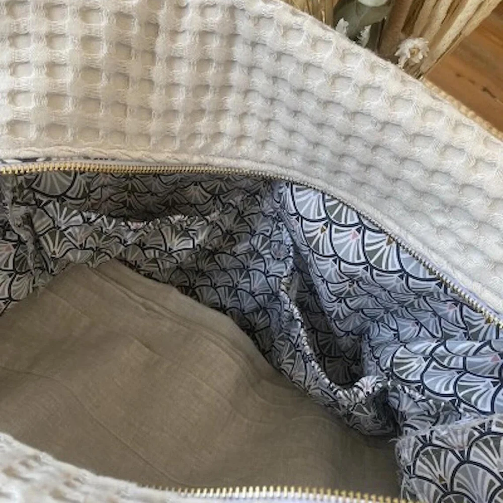 Wholesale Portable Woven Honey Comb Patter Cotton Gauze Stroller Mommy Diaper Bag Duffle Bag for Travel