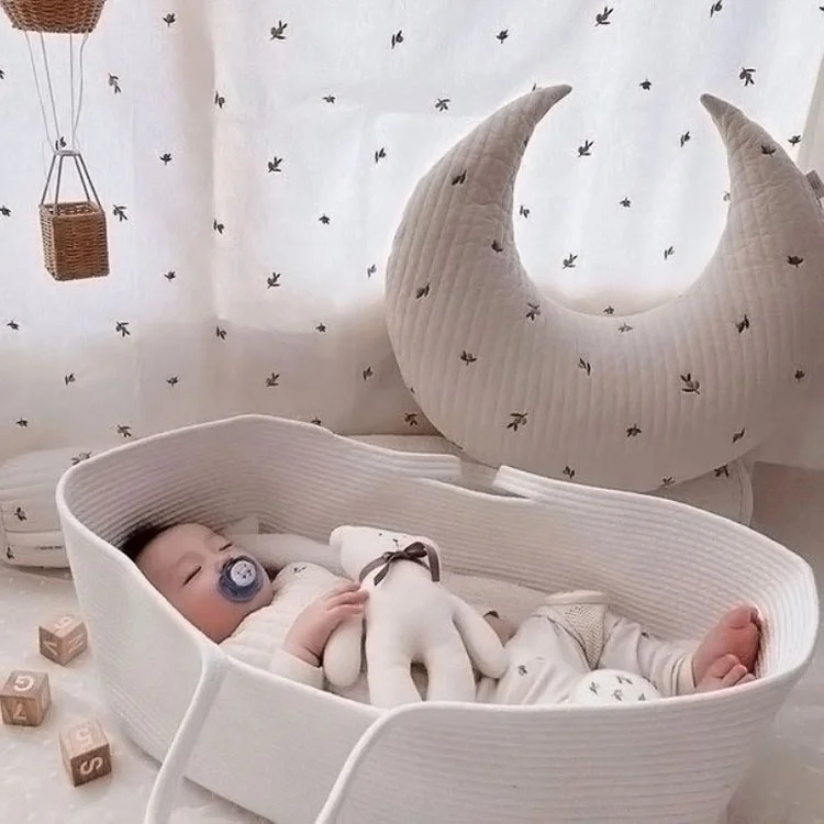 Hand Woven 100% Cotton Rope Baby Diaper Changing Basket With Thick Foam Mattress Pad Baby Changing Basket