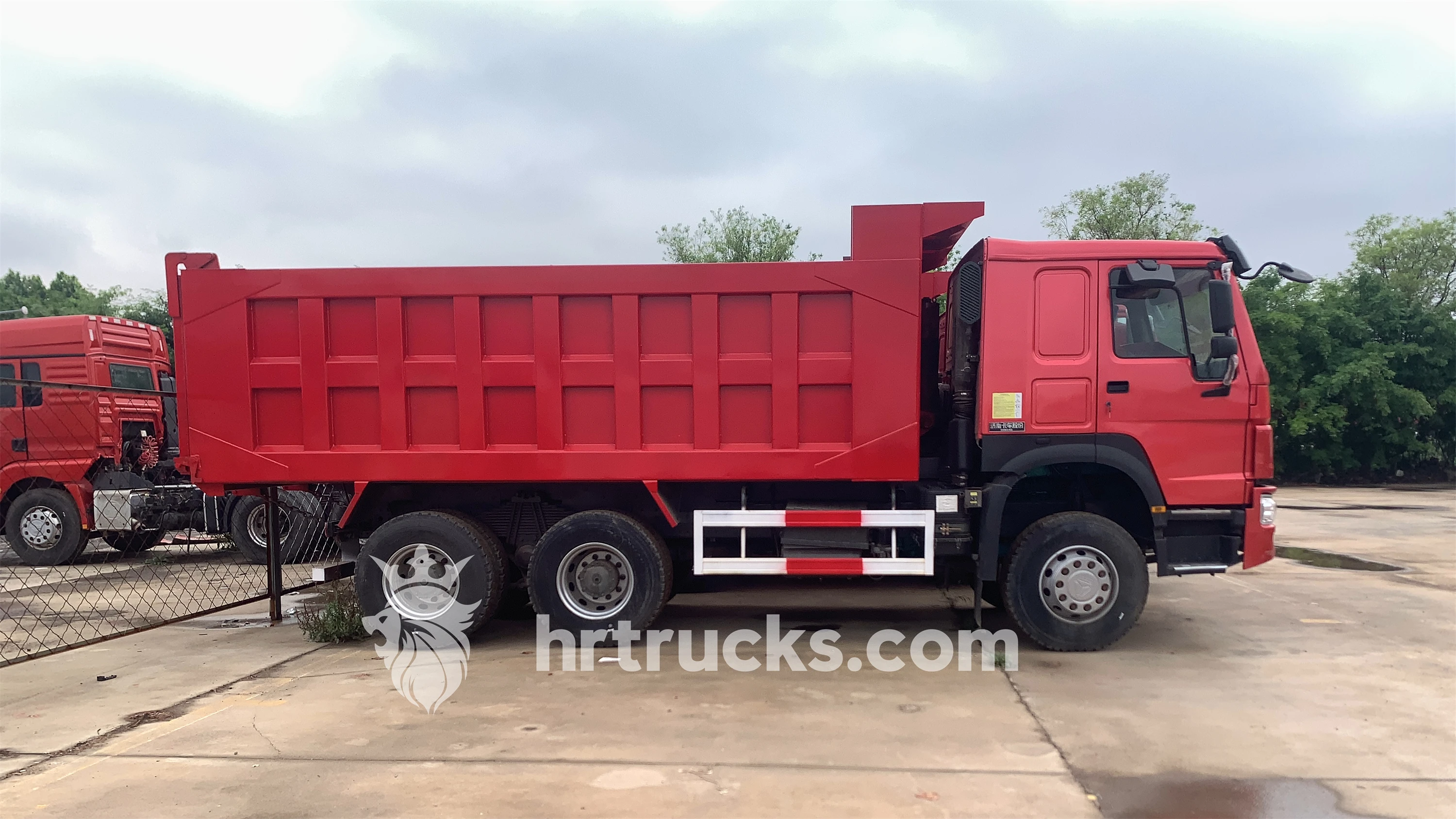 High Quality SINOTRUCK HOWO 6x4 Truck Used Dumper