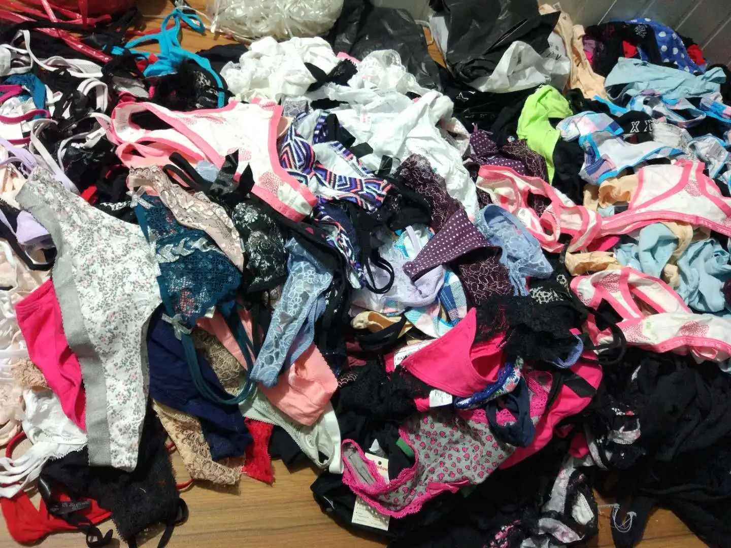 Mixed Style mix size thong girls g-string wholesale shipping according to stock