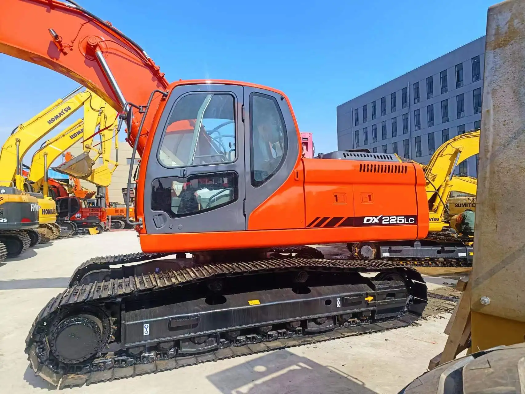 22 Ton  Original Korea Doosan DX225LC Crawler Excavator used Doosan DX 225 300 Excavator for Mexico