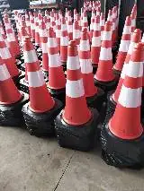 750mm Reflective Traffic Cones Safety Plastic Cone Rubber Base Cones
