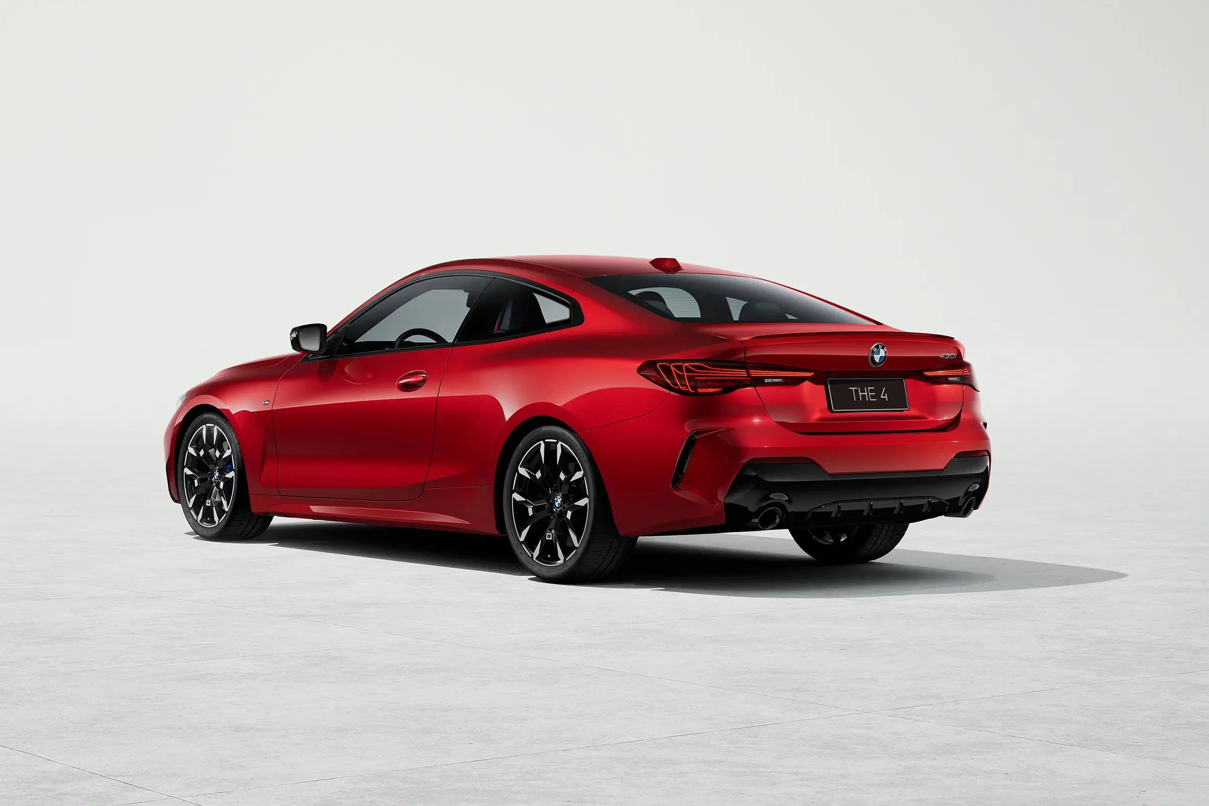 2024 BMW 4 series 425i M Средний 2-дверный 4-местный спортивный автомобиль с Хардтоп 2 0 T 184 лошадиных сил L4 двигатель максимальной скоростью 235 км/ч б/у
