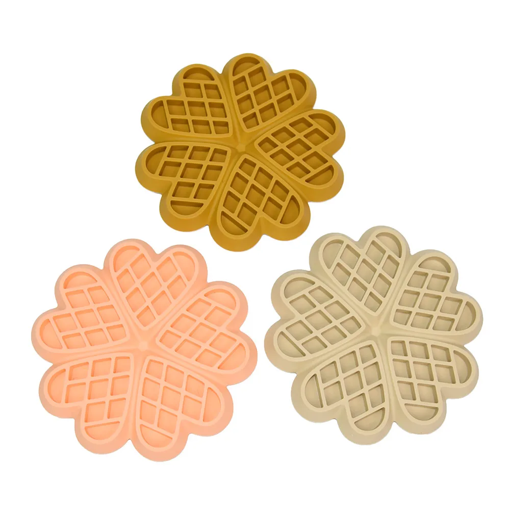 Wholesale Custom Logo Durable Non-toxic Dog Slow Feeder Bowl Silicone Cookie shape Lick Mat with Suction Cups