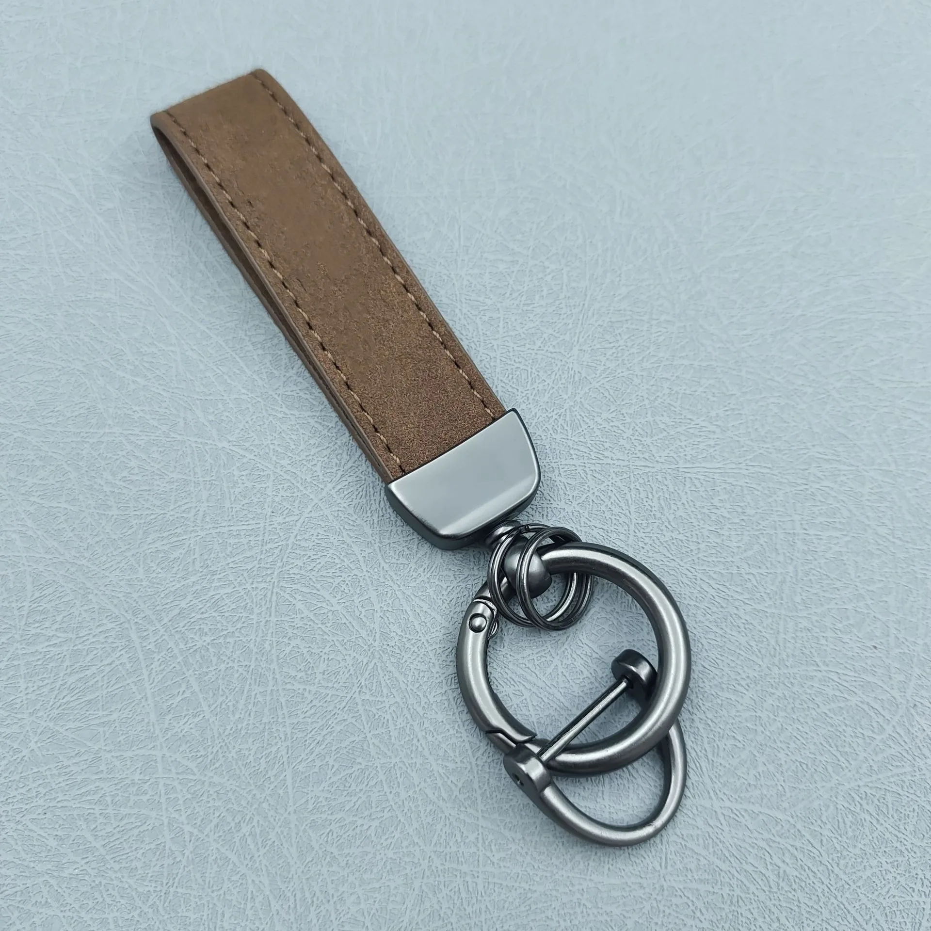 wholesale new keychains, car door keychain pendants, backpack hanging accessories, suitable for high-end keychains of car keys