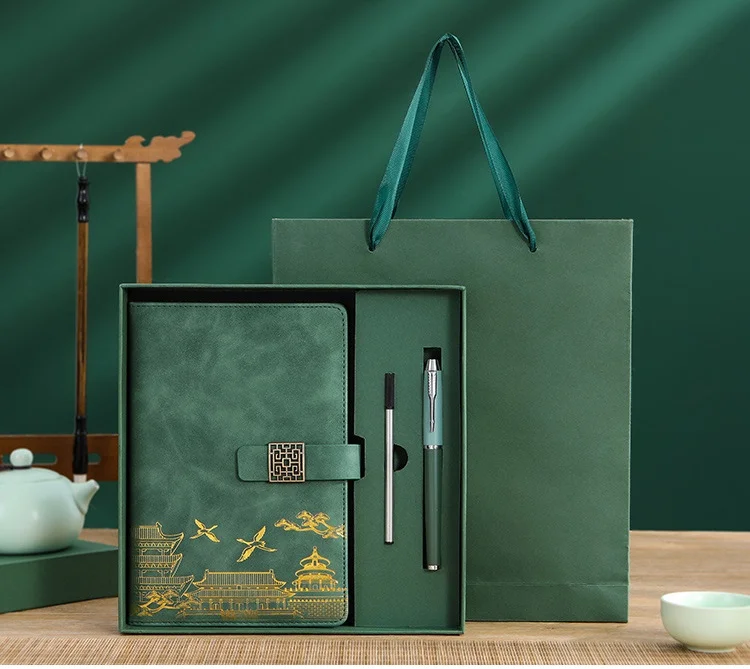 Hot Sell Luxury Business Gifts Box Set A5 Tree-fold Notebook With 16G USB Flash Drive and Pen Office Festival Supplies Gift Set