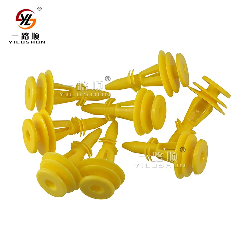 D72 China produces auto rear door panel plastic buckle retainer 6502991