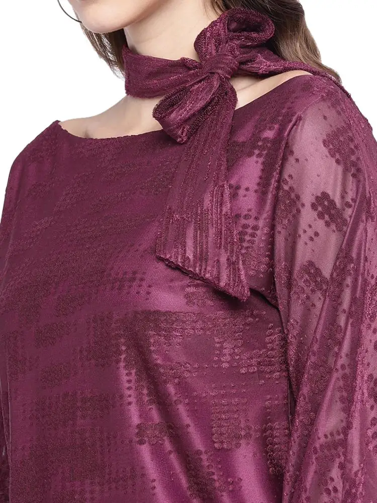 
DESIGNER TOP IN WINE WITH COLLAR AND TIE-CUFFS 