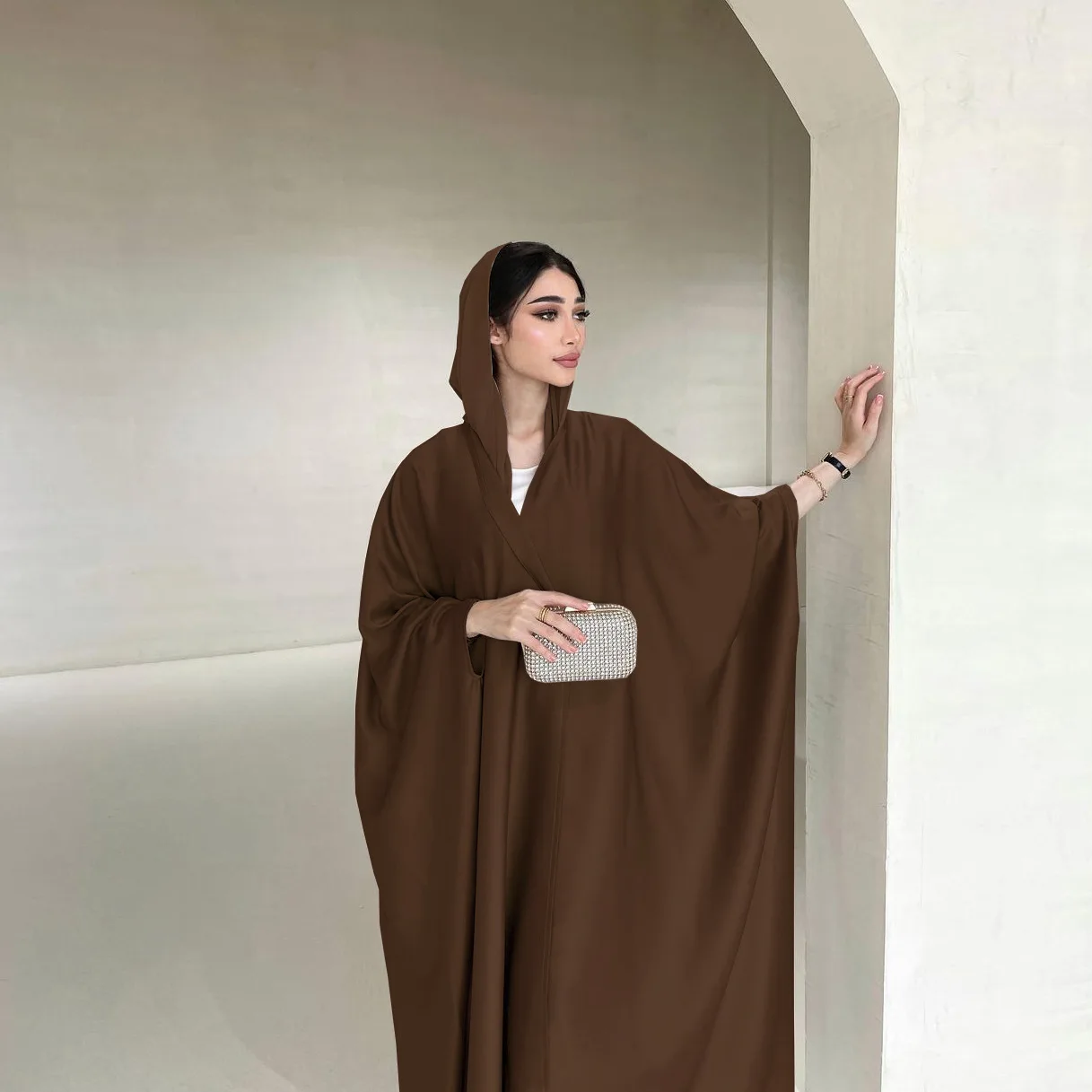 Zifeng OEM Ropa Islamica The Latest Hot Sale Solid Color Jacket Fashion Design Soft Light Forged Bat Sleeve Robe
