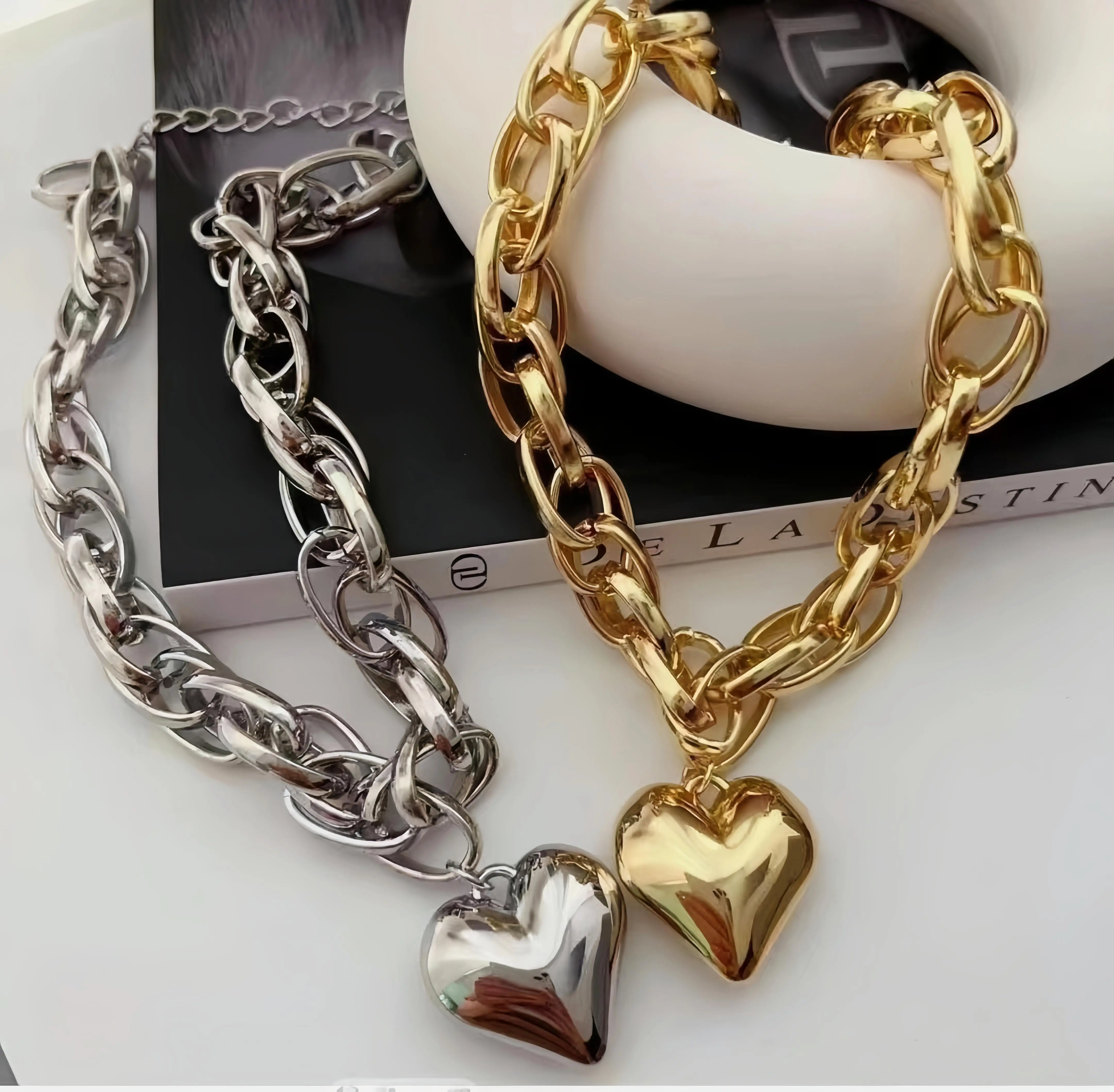 2024 New Exaggerated Big Heart Fashion Pendant Necklace 18k gold 925 Silver Plated No Link Chain Tarnish Jewelry Necklaces Women