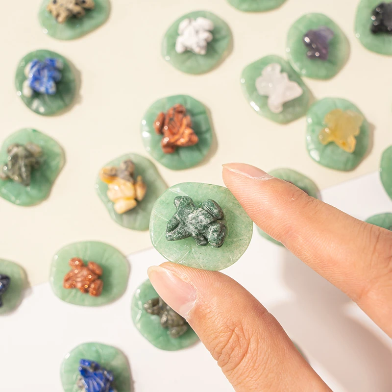 Wholesale natural gemstone carvings mixed stones carving crystal frog with lotus