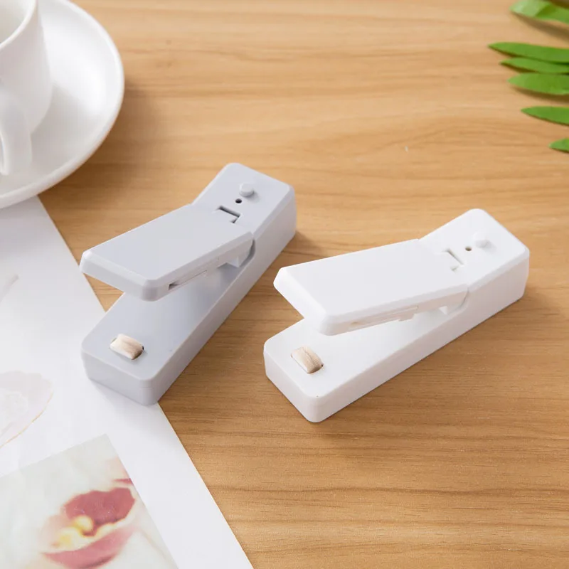 
Home Mini ABS Plastic USB Electric Heat Snack Bag Food Sealer Cutter Portable Bag Heat Sealing Machines 