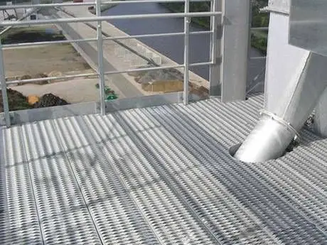 Customized non-slip walkway boards for shipyards Perforated treads grip strut staircase boat boards non-slip boards customized
