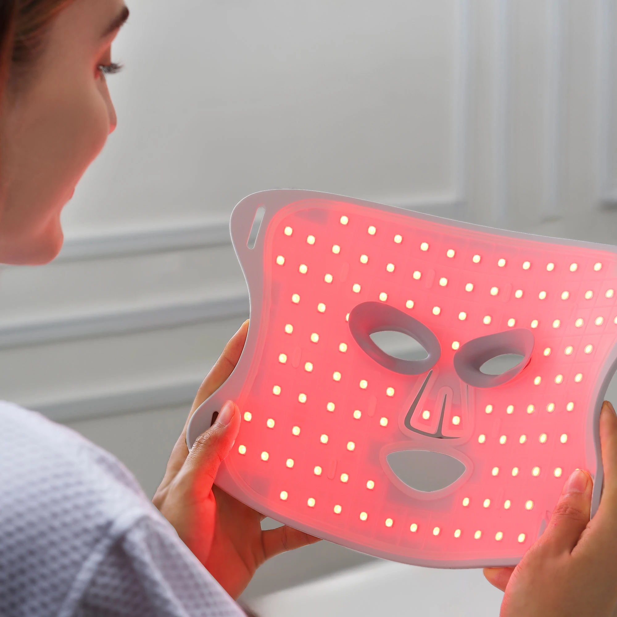 2024 Best LED Face Masks Blue Red Light Therapy For Powerful Anti-ageing Made by Silicone Material