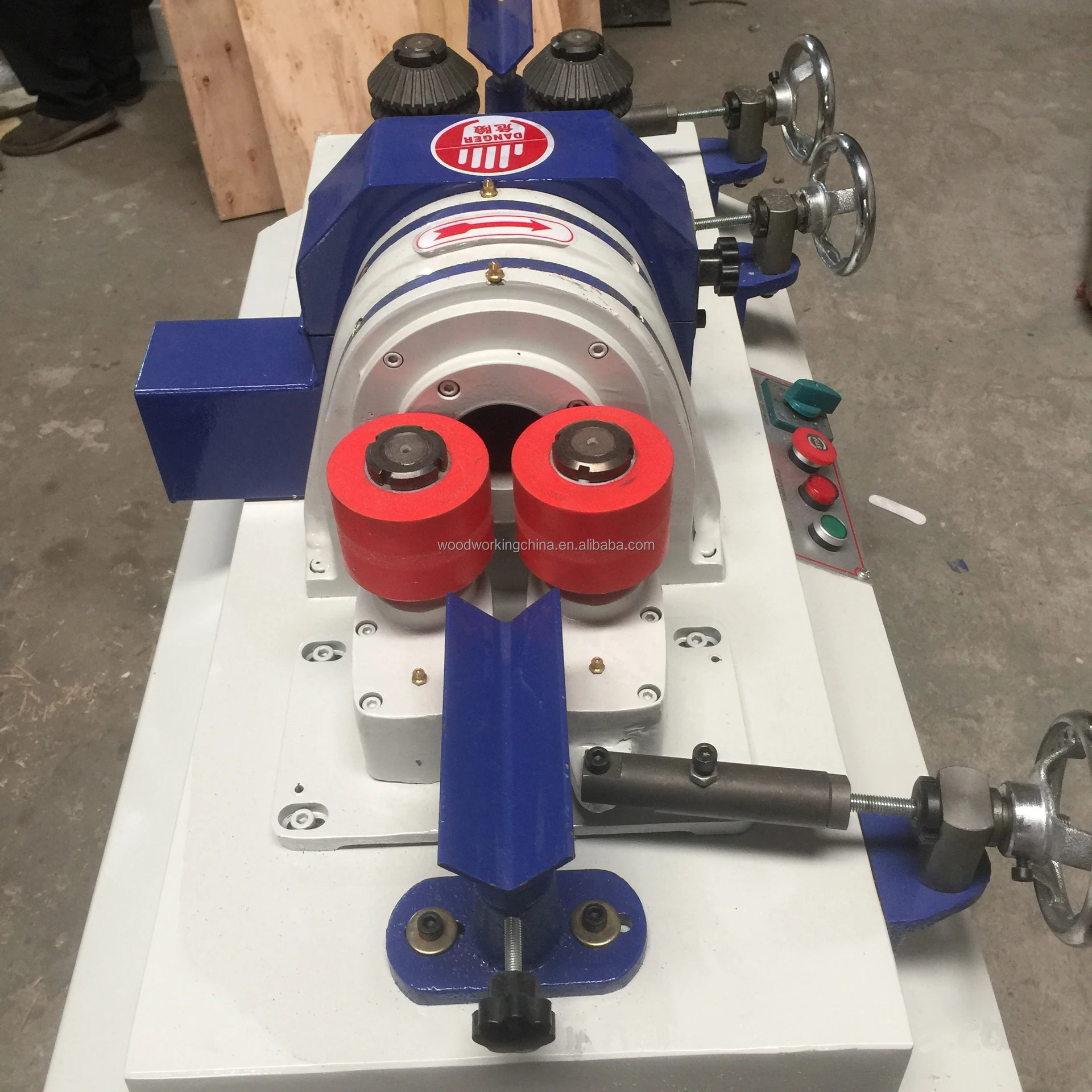 9020 Wooden Plastic Broom Poles Handle Making Machine