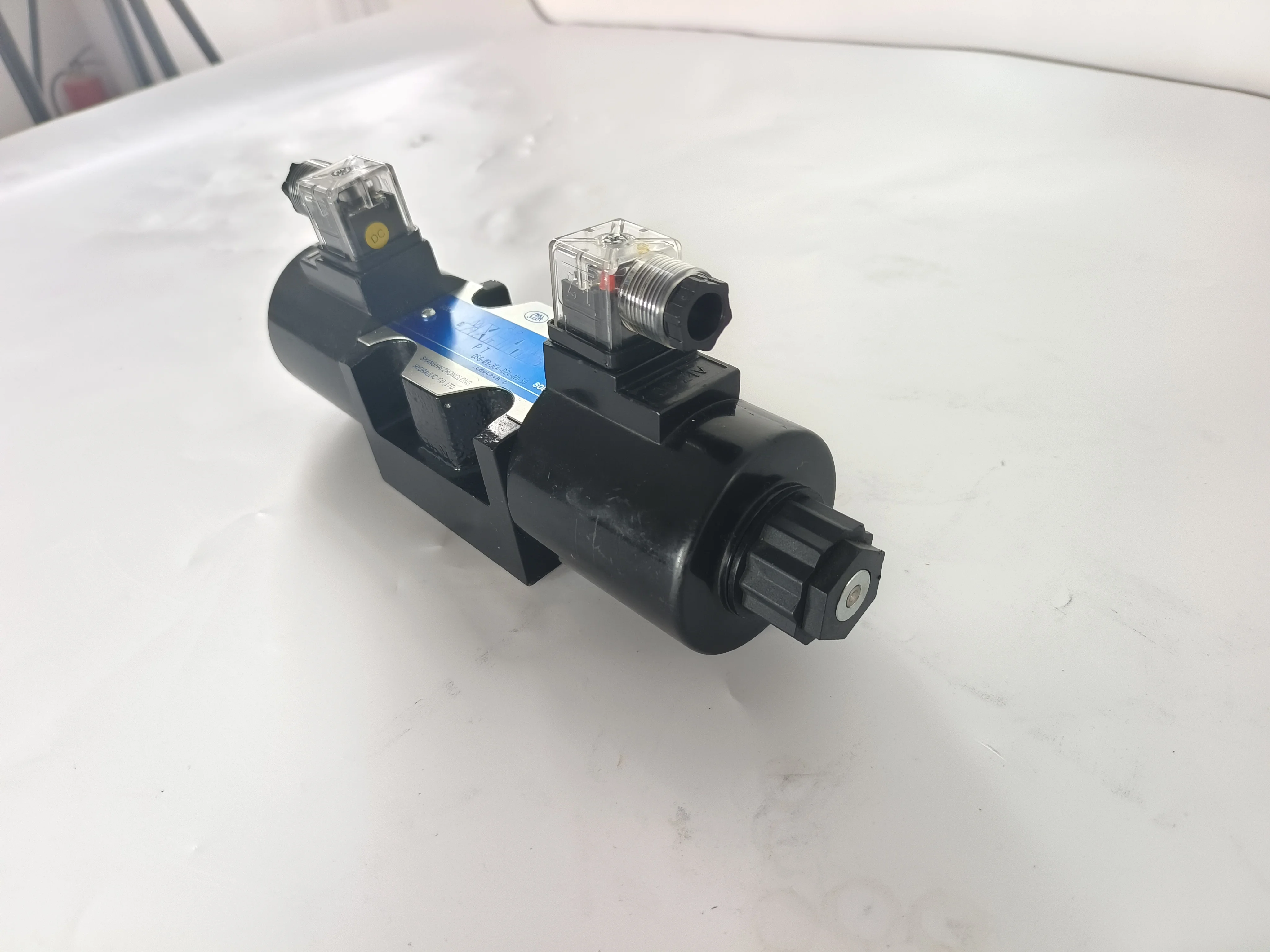 Yuken Type 24V 12V DSG 03 Series Hydraulic Solenoid Directional Valve Pressure Control Valve